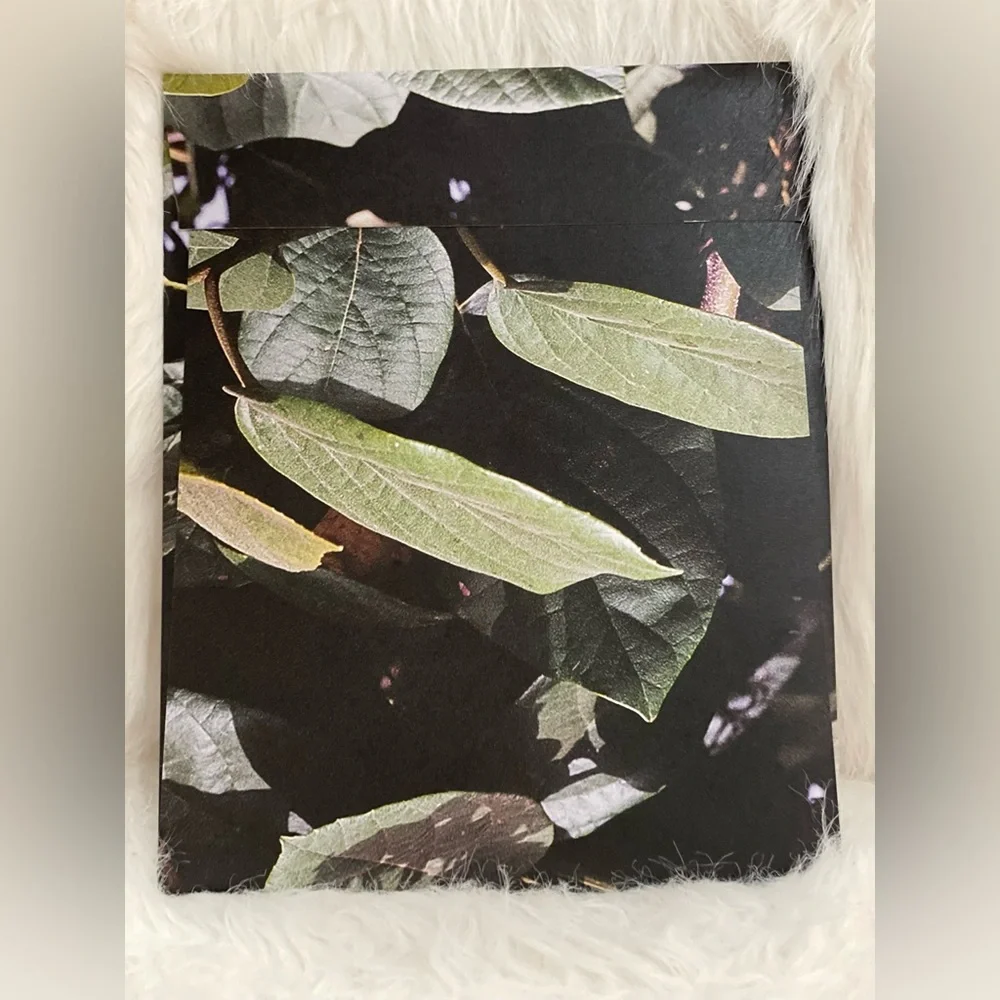 Auth New Chanel 2022/2023 Metiers D’Art book - Picture 2 of 4